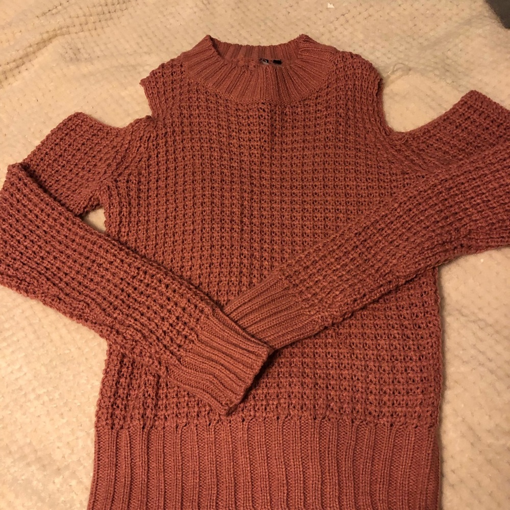 Cut-out shoulder sweater